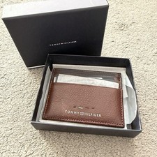 Brand new Tommy Hilfiger Leather Card Holder – Brown