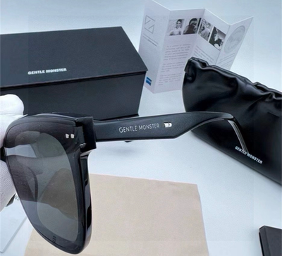 Gentle Monster Square Sunglasses in black acetate Lo Cell 01 Black