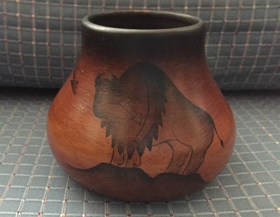Mexico Pottery Vase w/ Buffalo Artist Signed R. Galvan