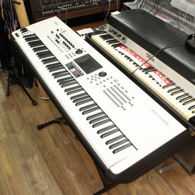 Yamaha Montage 8 WH Used