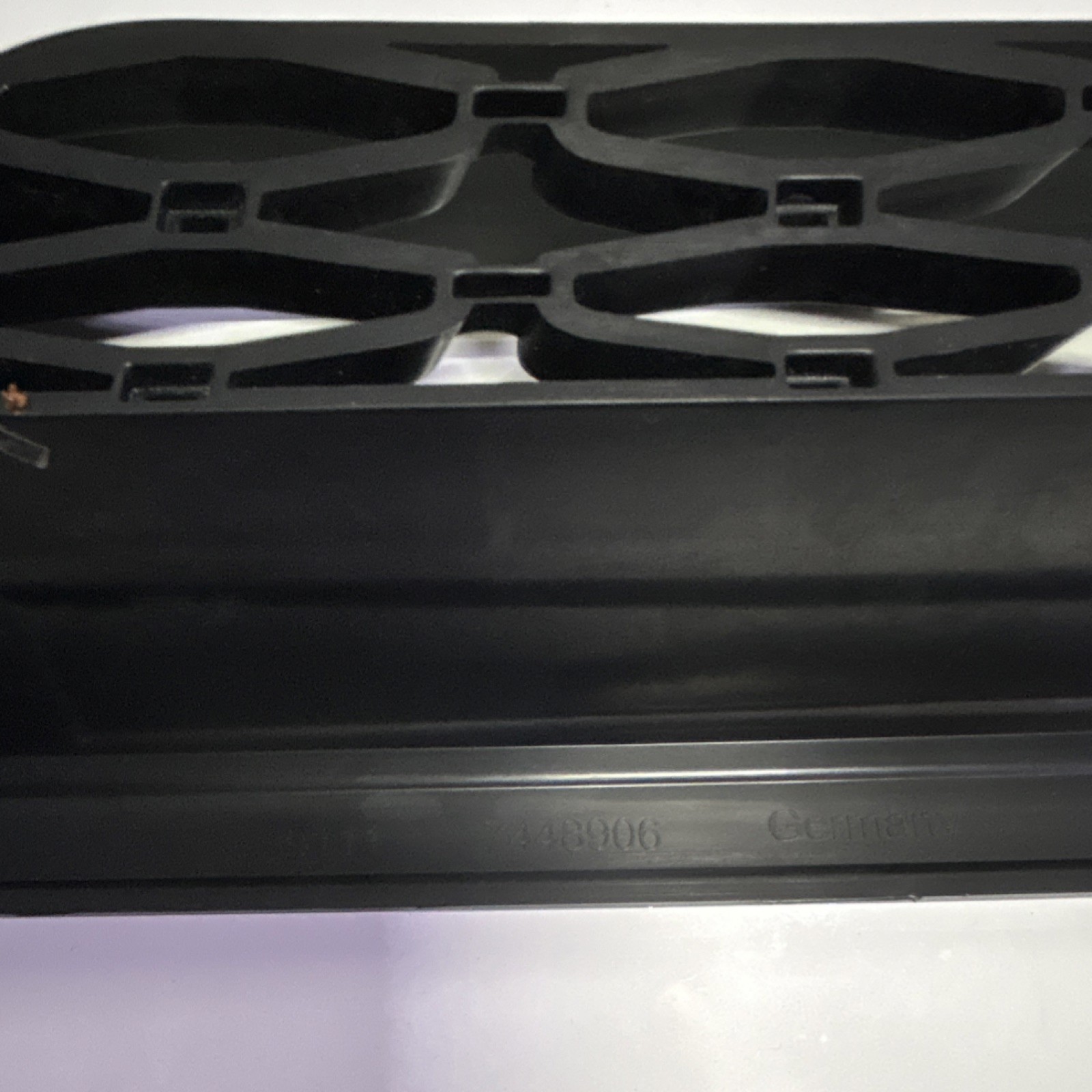 2019-2022 Rolls Royce RR31 Cullinan Front Bumper Right Grille 51117448906 OEM A1