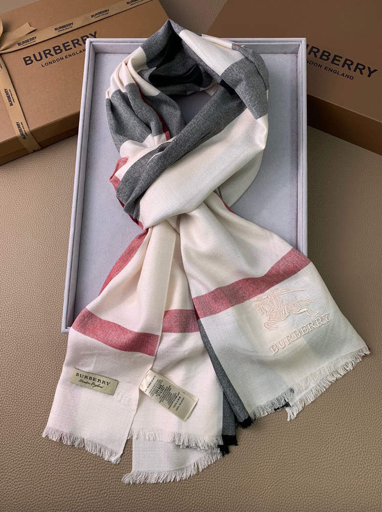 NWT ™️Burberry™️ Ivory, Red, and Black Check Scarf