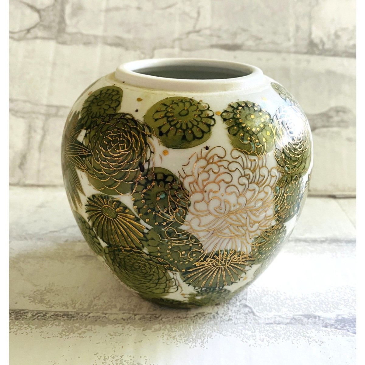 Vintage Japanese Fujita Kutani Vase Green and Gold Floral