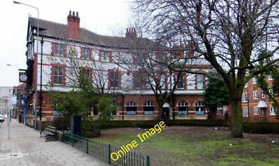 Photo 12x8 Alfred Gelder Street, Kingston upon Hull The White Hart Hotel,  c2013