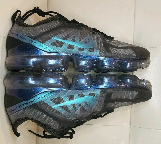 vapormax triple black 2019