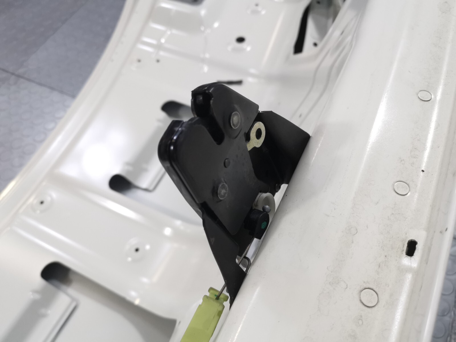 14-19 MASERATI QUATTROPORTE S Q4 TRUNK LID TAILGATE ASSEMBLY WHITE