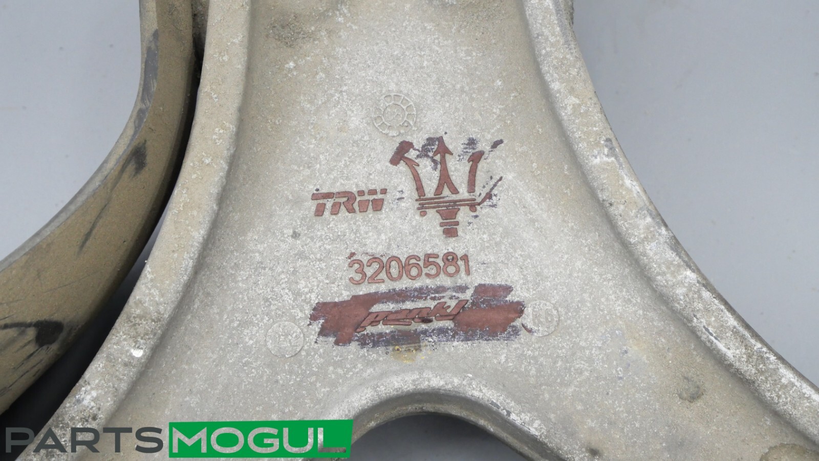 2004-2013 MASERATI QUATTROPORTE Front Right lower control arm 3206581 OEM