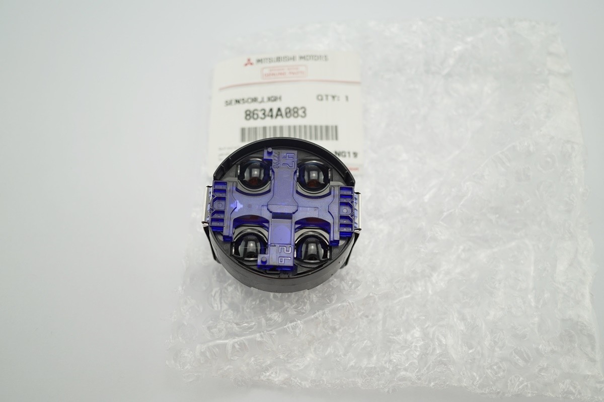さっちん③ MAZDA OEM 11-13 3 Seat Track-Occupant Sensor Right