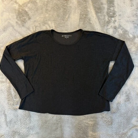 beyond-yoga morning light long sleeve crop heather shirt