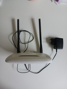 TP Link TL-WR841N WLAN Router mit Netzteil