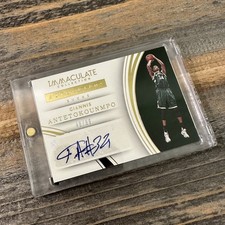2015-16 Panini Immaculate Collection #17 Giannis Antetokounmpo Auto #/99 Bucks