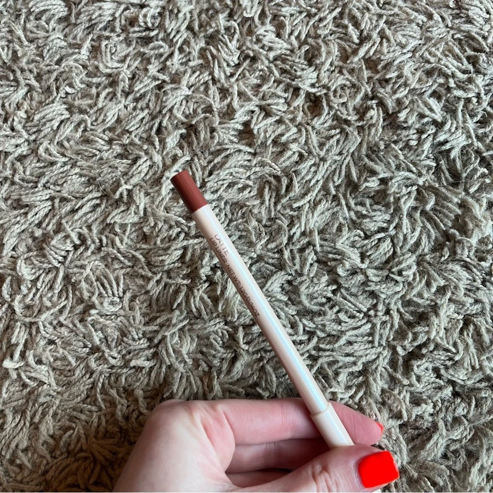 NWT! Basic Beauty Gel Lip Liner Duo in Latte and Cocoa - Image 4 of 4