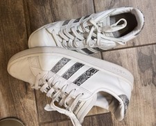 Adidas Advantage Women s Sneakers White with Snakeskin Stripes