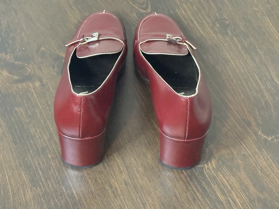 Zapatos de salón mocasines PRADA rojo borgoña charol talla 37 usados en excelente estado Foto 4 de 4
