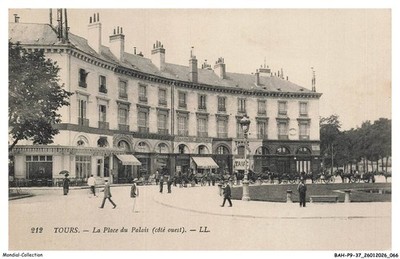 BAHP9-1083-37 - TOURS - La Place du Palais