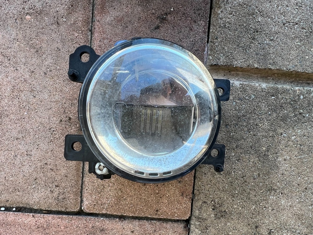 Headlamp and Fog Lamp Kit | INFINITI QX80 2023 Headlamp and Fog Lamp Kit | INFINITI QX80 2023