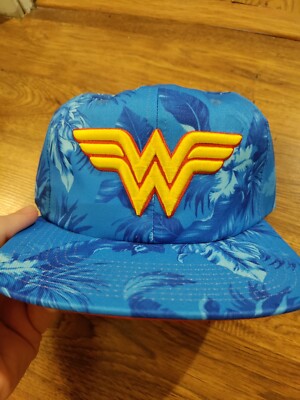 NWT Bioworld Wonder Woman Hat Logo Aqua Blue Floral DC Comics Snapback Cap Adult