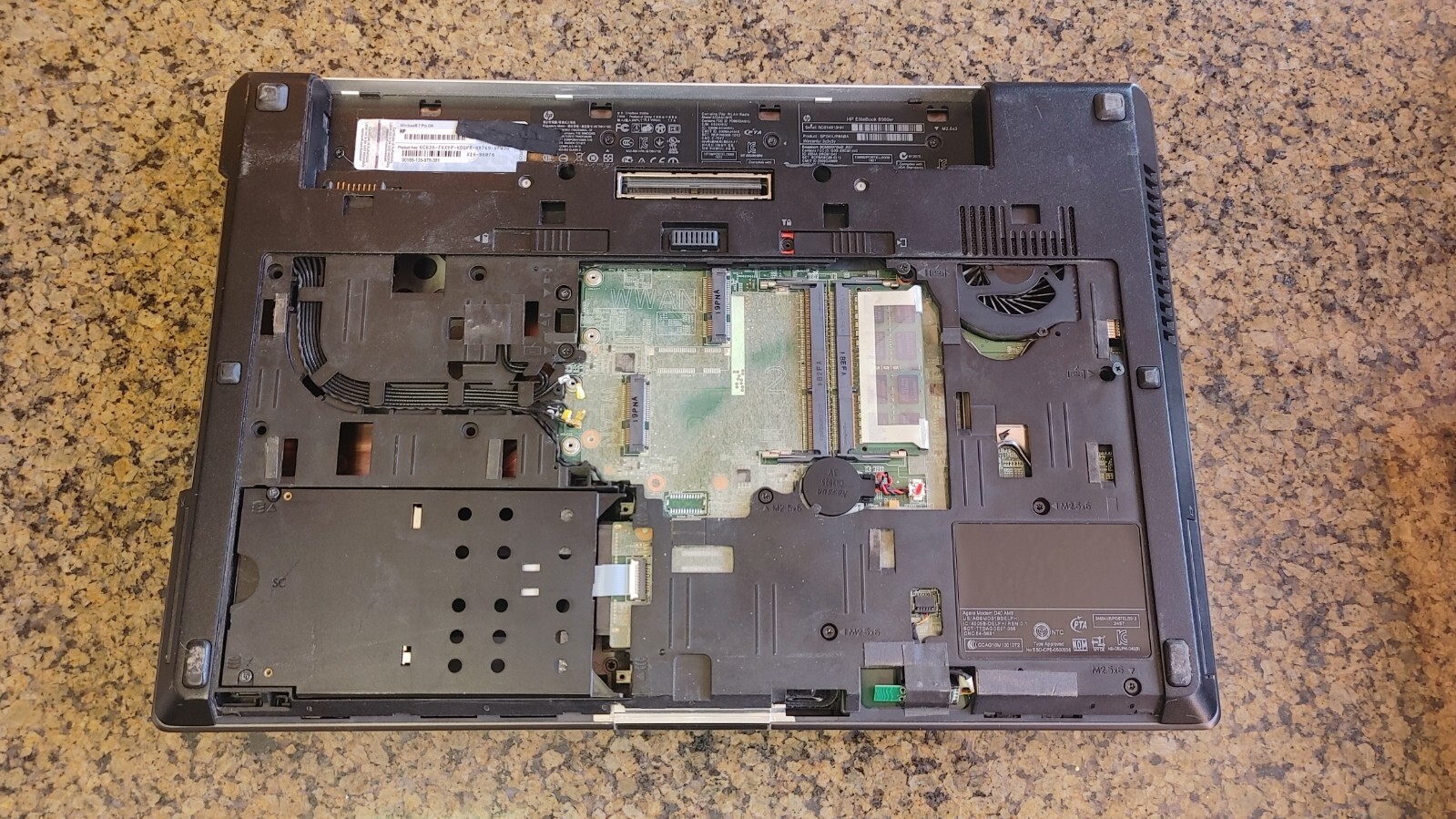 Lot of 4 For Parts Not Working HP EliteBook 8560w/8570w Shell No