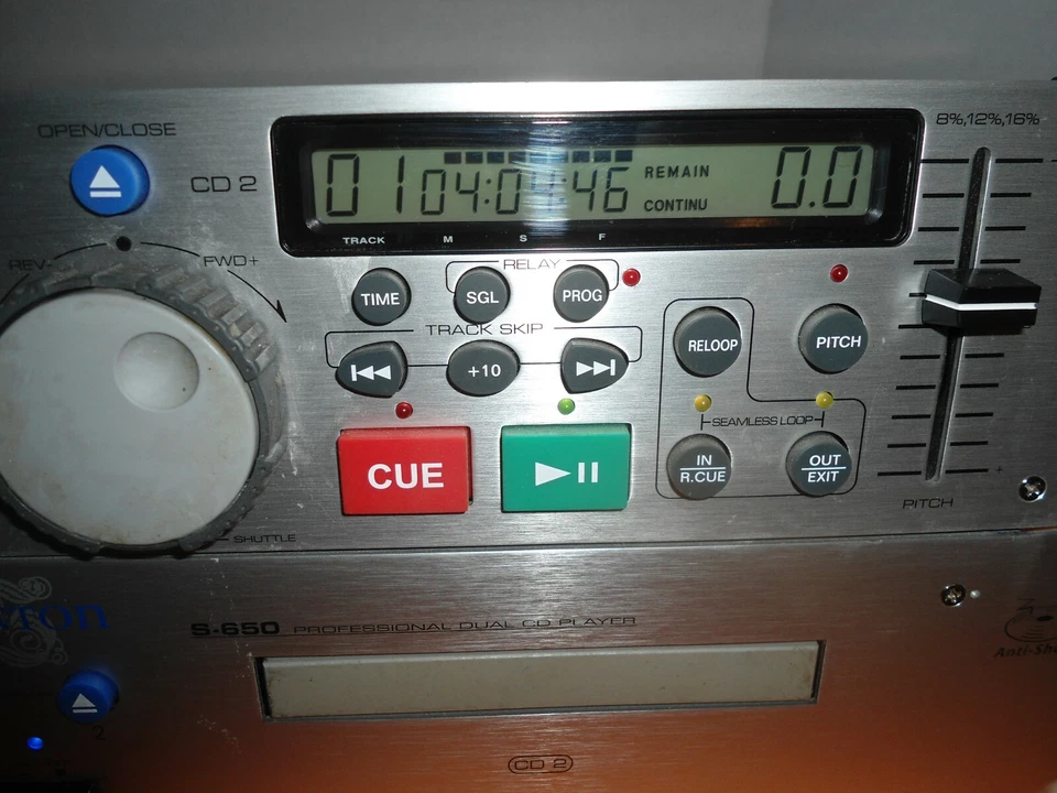 Stanton S-650 Reproductor de CD DJ de doble cubierta con consola de control y cables de conexión, ¡paquete! Foto 4 de 4