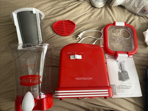 Coca-Cola 32-Ounce Retro Nostalgia Slushie Maker - Picture 2 of 2