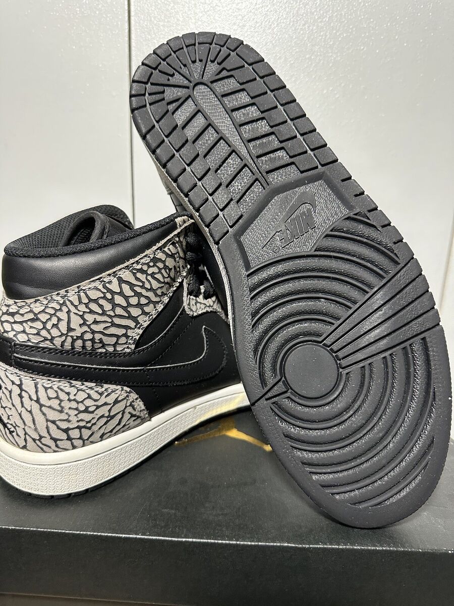 Size 8.5 - Jordan 1s Supreme “Un-supreme” Off White Black Size 8.5 - Jordan 1s Supreme “Un-supreme” Off White Black