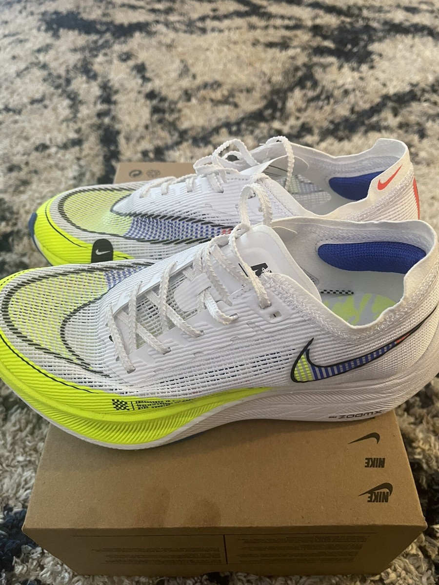 NIKE VAPORFLY 2ホワイト/ブルー Cut in half: Nike ZoomX Vaporfly NEXT% 2 Review | RunRepeat