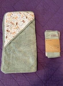 New Green Norwex Microfiber Baby/Kids Hooded Towel And Wash Cloths