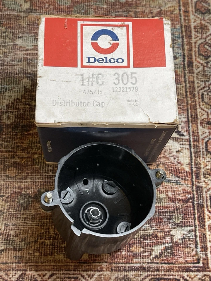 Delco C305 Distributor Cap 12321579 NOS Fits 80–86 GM Chrysler V8 - Image 4 of 4
