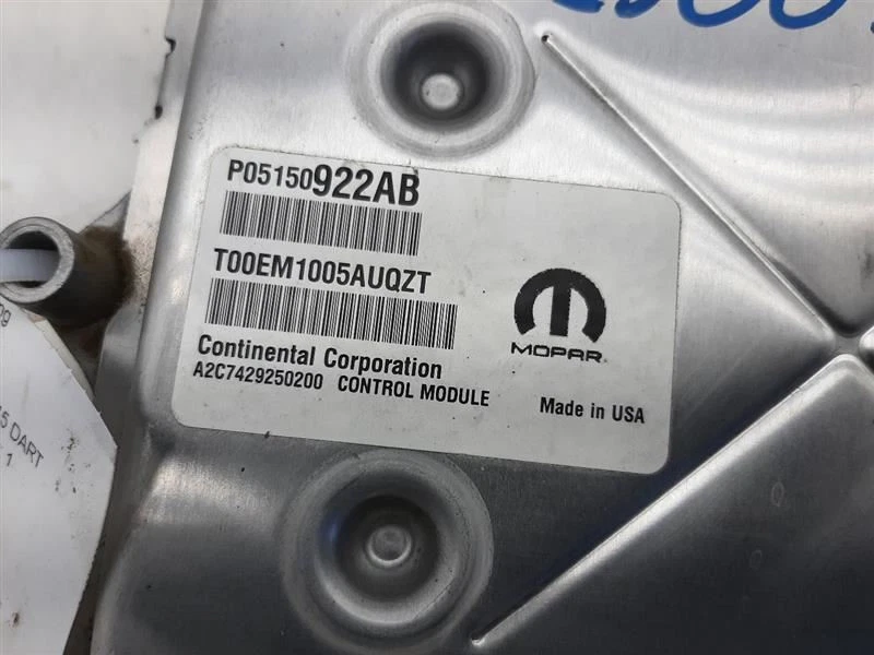 Módulo de Control Electrónico Motor ECM 2.0L 14-15 DODGE DART 05150922AB Foto 3 de 4