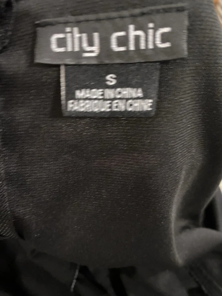 City Chic S Black Royal Pink Floral Playsuit V-Neck Plus Size Shoulder Splits - image 2 of 4