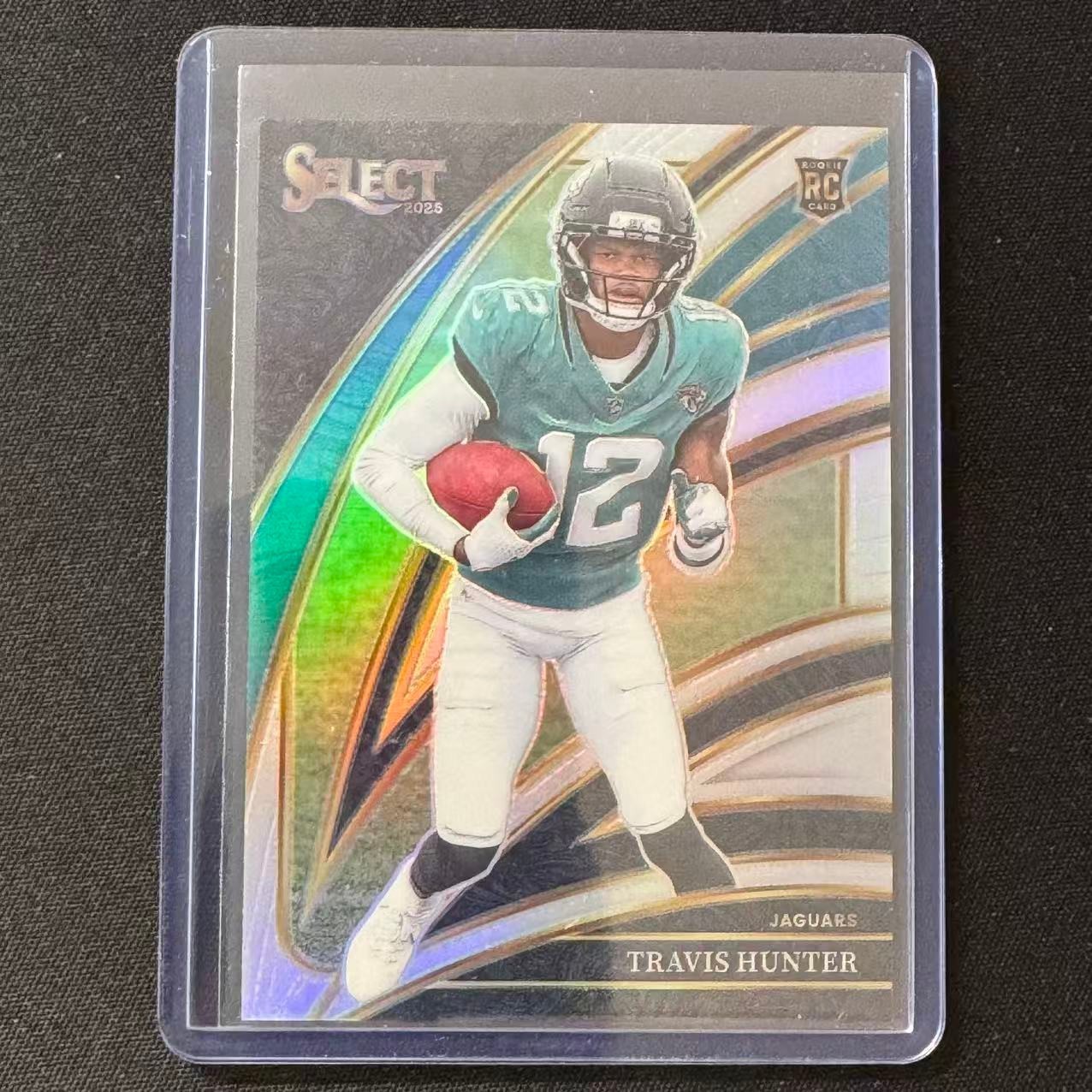 🍎PG 2025 PANINI SELECT FOOTBALL CLUB LEVEL SILVER PRIZM RC TRAVIS HUNTER #228