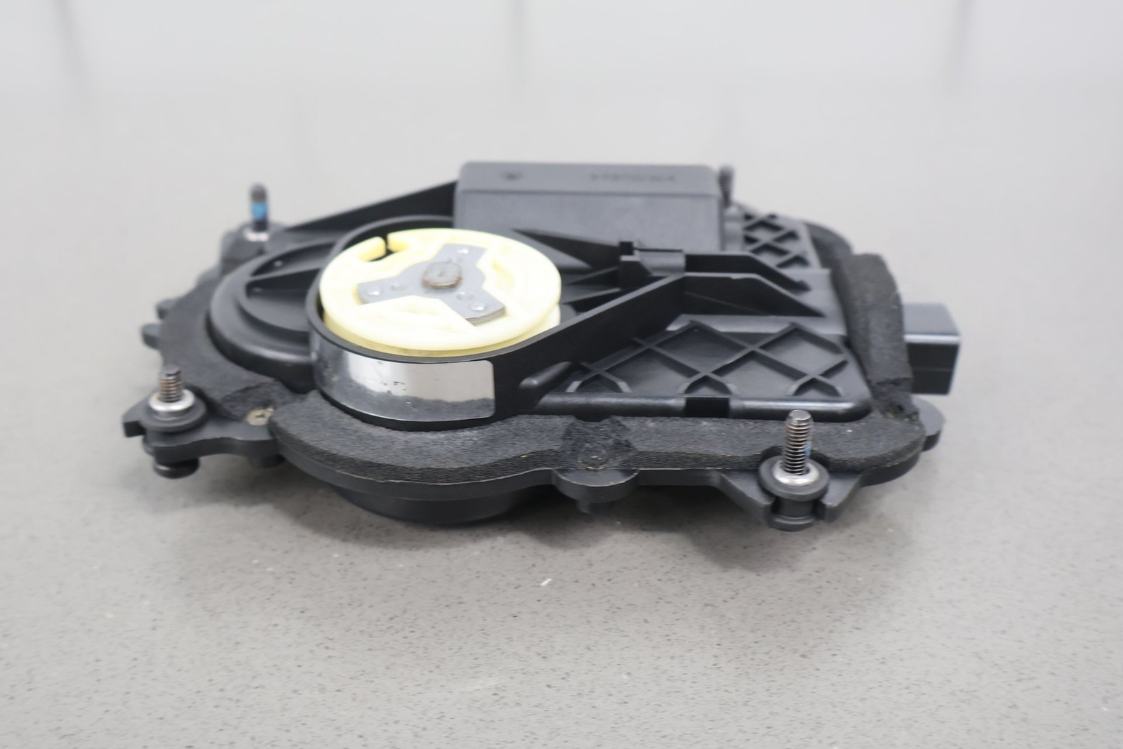 Bentley Continental Flying Spur 2006 Rear Left Door soft close actuator P/N 3D0837059B