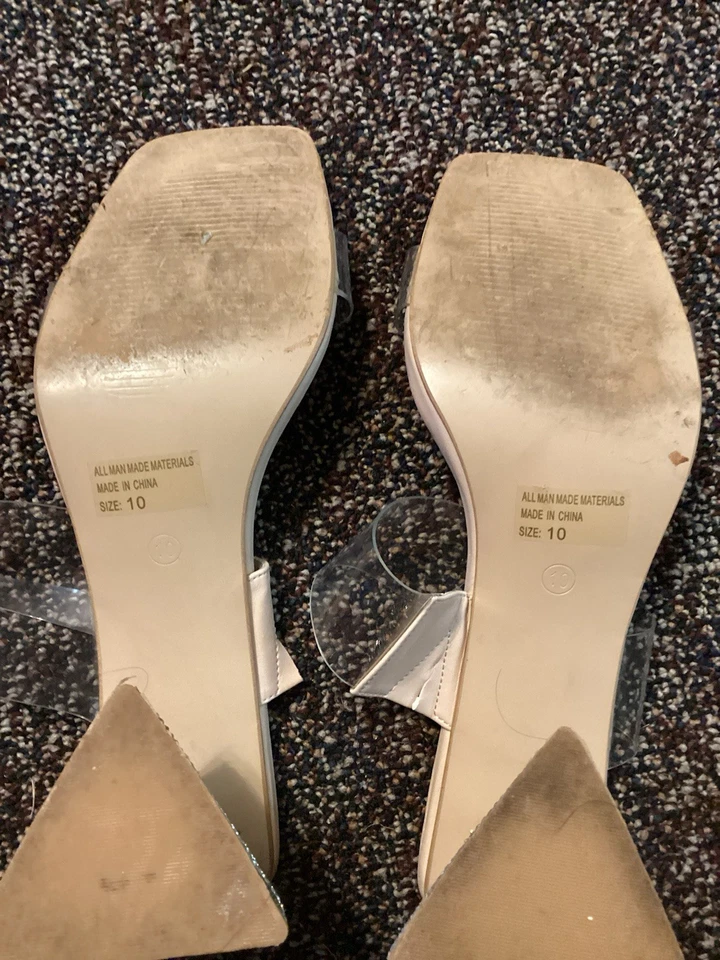 Tacones bloque de estrás con correa transparente - Elegante brillo y estilo moderno Foto 3 de 3