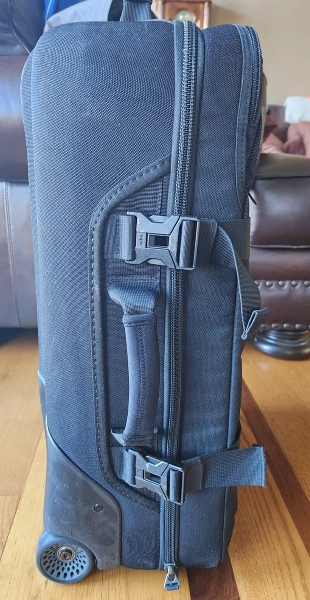 NIKE FIFTYONE49 22” Wheeled Carry On Bag - Cabin Roller - Suitcase