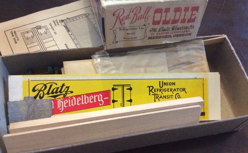 Vintage Red Ball HO - BLATZ BEER Refrigerator car Craftsmans kit SPRUNG TRUCKS - 第 1/7 張圖片