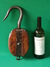 ANTICO BOZZELLO IN LEGNO RINFORZO E GANCIO IN FERRO DA RECUPERO NAVALE. DG68