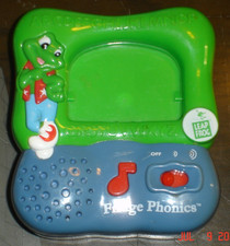 Leap Frop Fridge Phonics Magnetic ABC's Capital Letter Set  Used All Works 2002