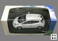 1/43 Nissan Leaf White Diecast Mini Car