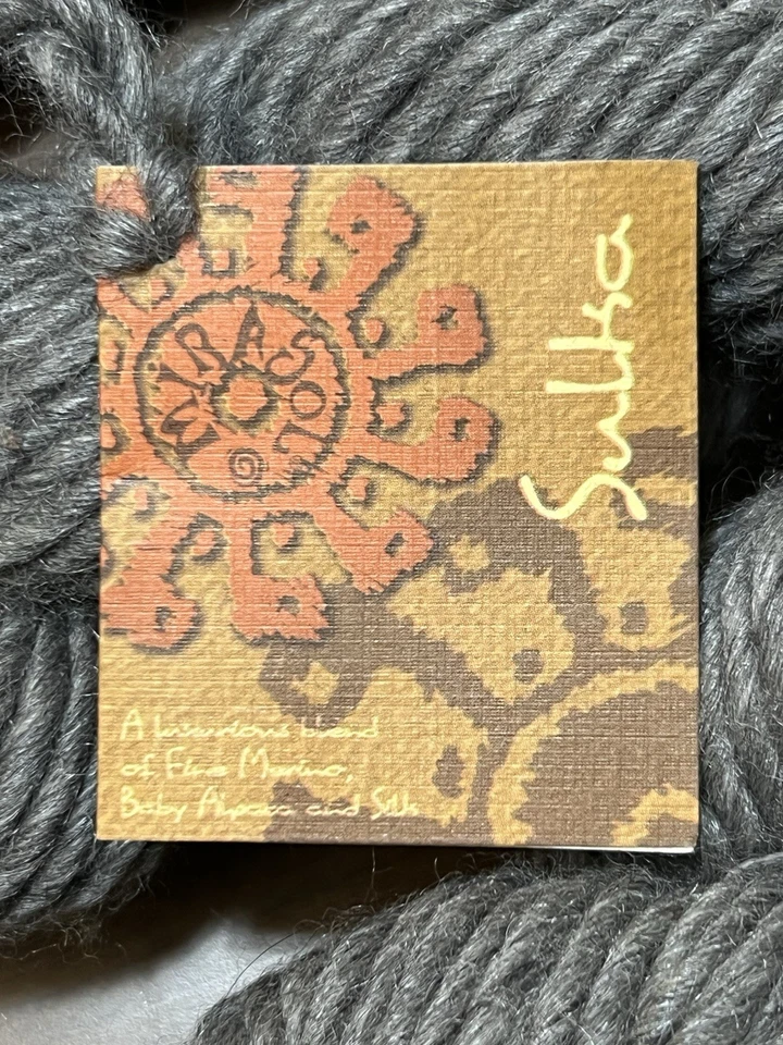 Hilo MIRASOL SULKA GRIS #249 Lana Alpaca Seda 50 gr/155yds ea. Juego de 3 Foto 2 de 4