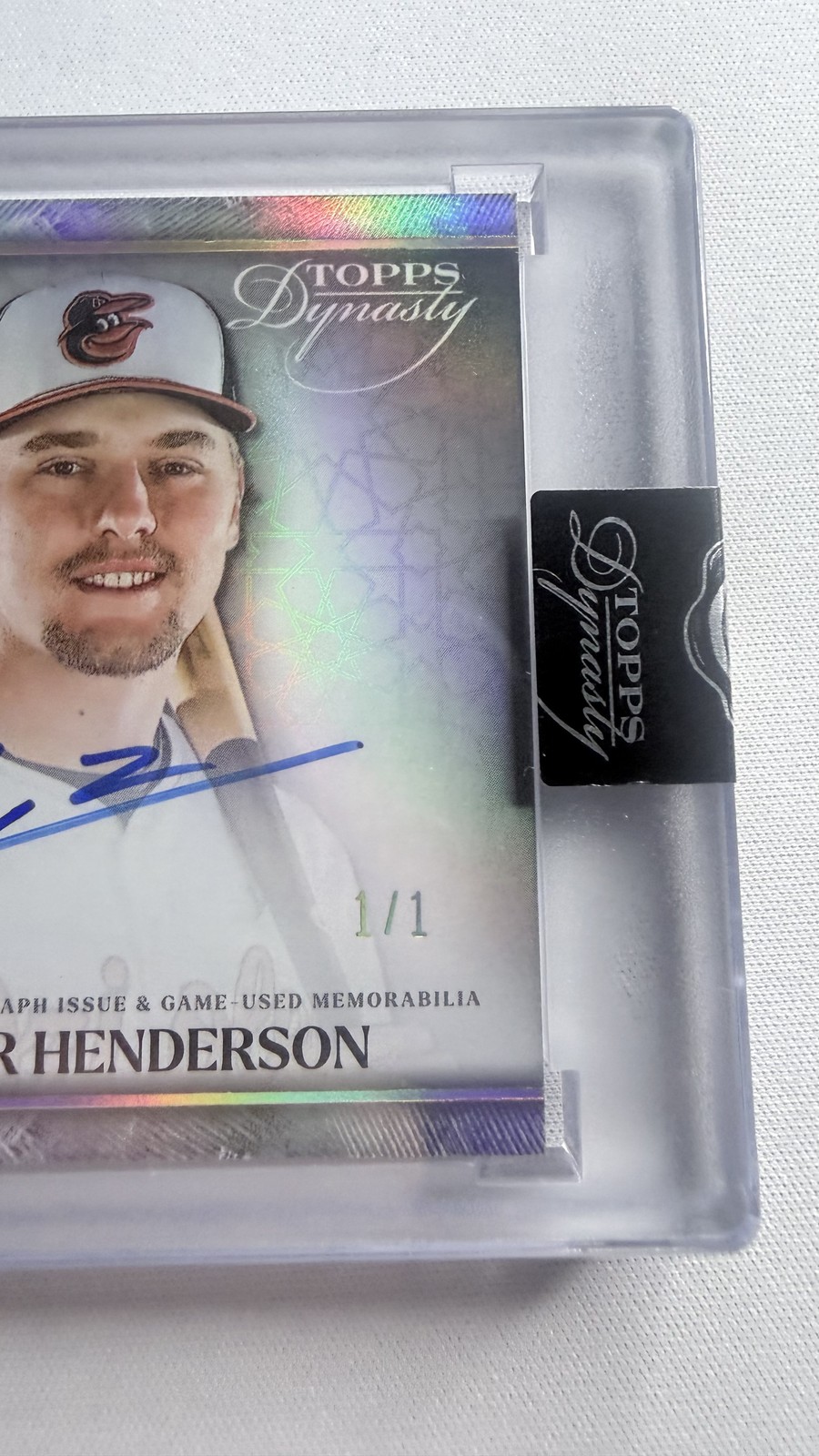2025 Topps Dynasty Gunnar Henderson Maryland Flag Patch Auto 1/1 #DAP-GH2 view 5