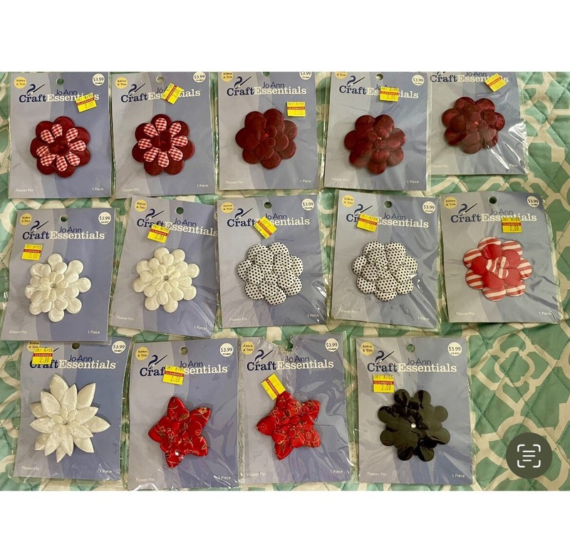 NIP Jo-Ann Craft Essentials Lot Of 14  Pin Back Puffy Fabric Flower Pins  2003