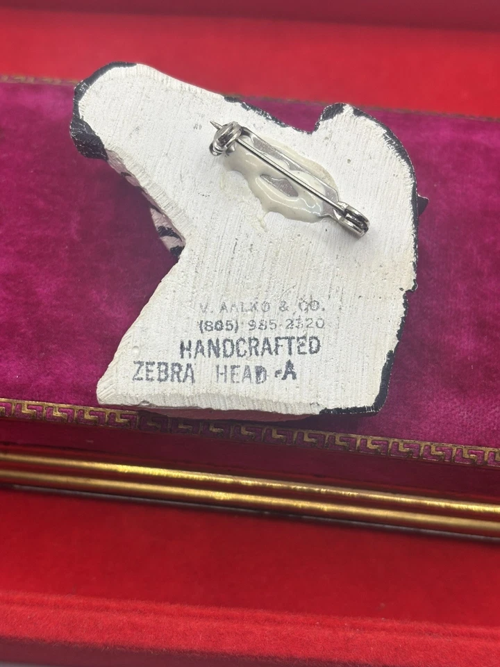 Broche prendedor cabeza cebra madera único hecho a mano V. AALKO FIRMADO Estate de colección 2,25x2" Foto 2 de 4