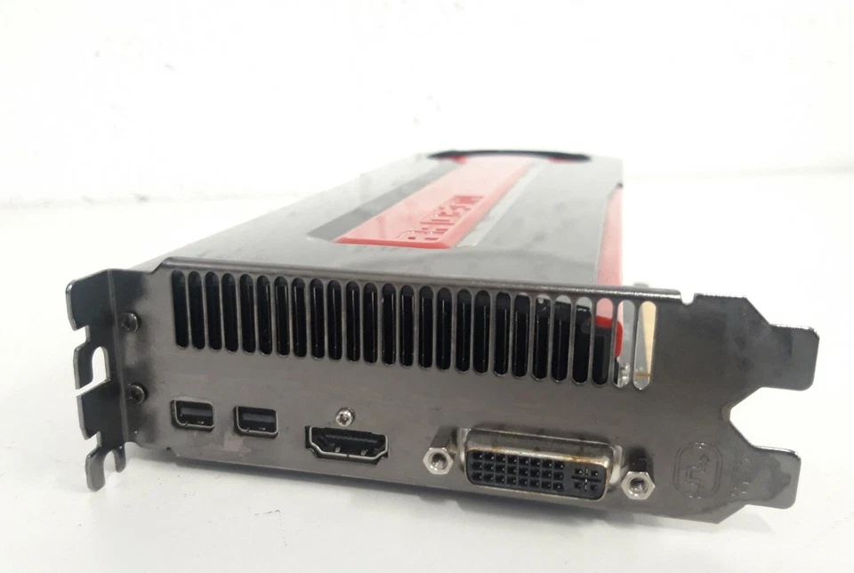 Sapphire ATI Radeon HD 7950 3GB GDDR5 PCIe Graphics Card 109-C38637-00 Inc VAT - Image 2 of 4