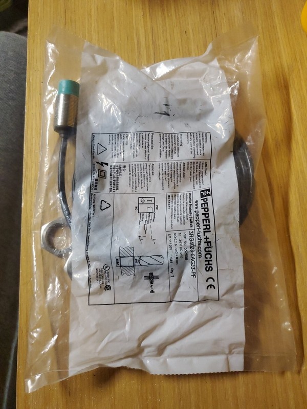 PEPPERL & FUCHS 3RG4023-0AG33-PF Inductive Proximity Switch New