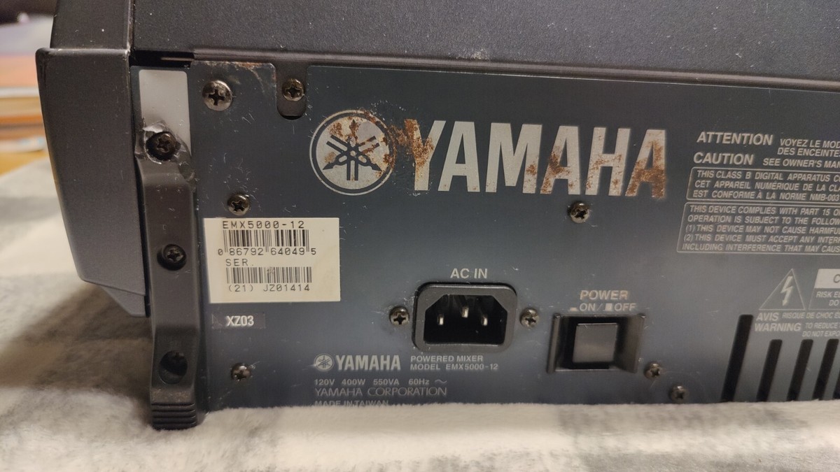 Yamaha EMX 5000-12 Channel Powered Mixer, Used in good Yamaha EMX 5000-12 Channel Powered Mixer, Used in good