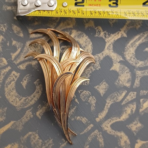 Vintage 1961 Christian Dior Grosse German Modernist Style Gold Plated Brooch - Picture 12 of 12
