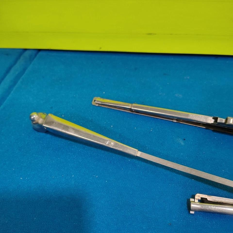 Limpiaparabrisas original Chrysler Imperial 1951 OEM Foto 2 de 4