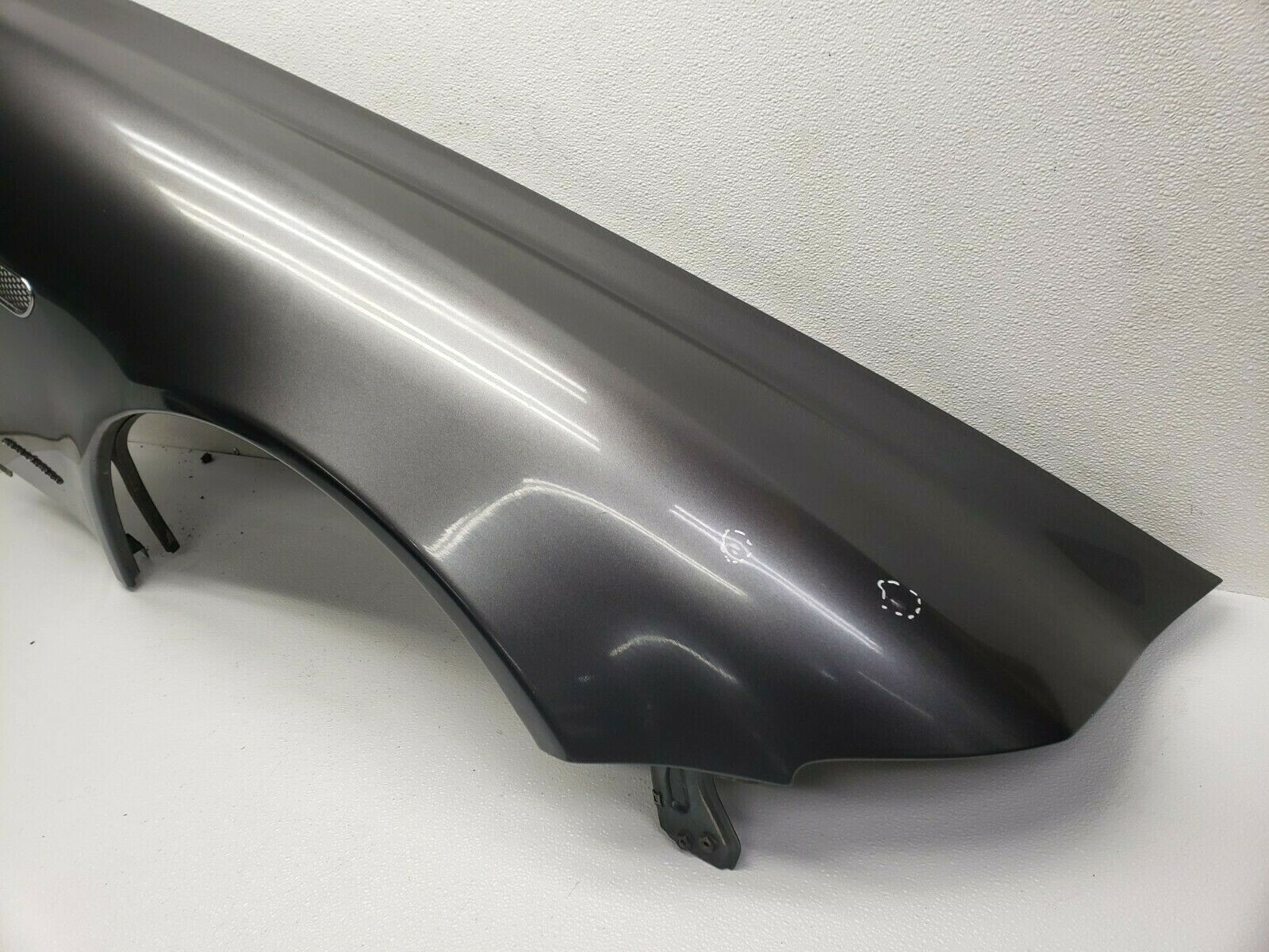 03-08 MASERATI QUATTROPORTE M139 FRONT RIGHT PASSENGER FENDER PANEL LOT529 OEM