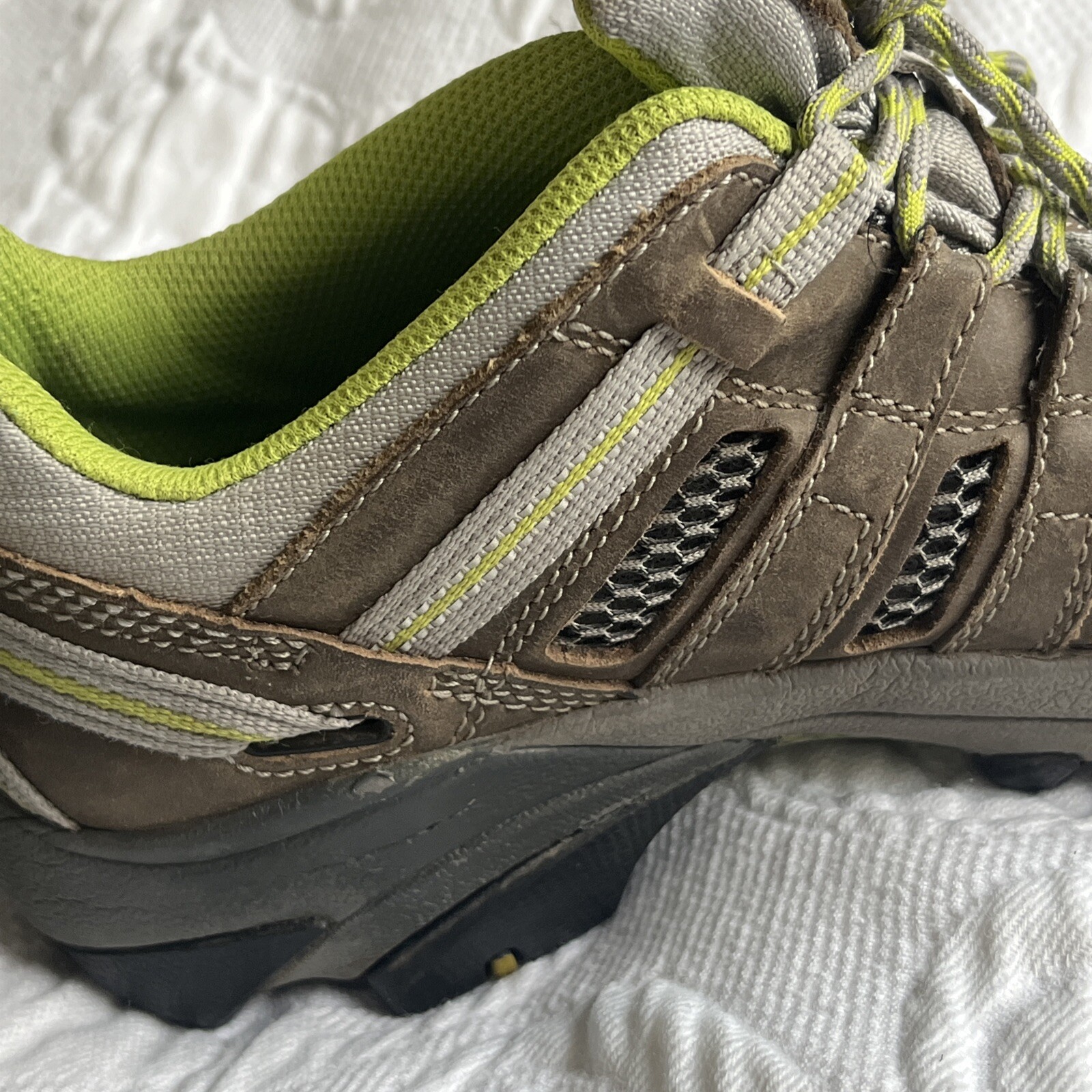 Scarpe da trekking da donna Keen Voyageur 1010141 verdi marroni in pelle taglia 9