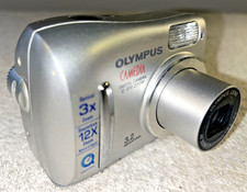 Olympus Digital Camera Camedia C-370 Zoom 3.2MP & Toshiba 512 MB XD Card